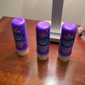 NWT Aussie 3 Min Miracle moist deep treatment for your hair